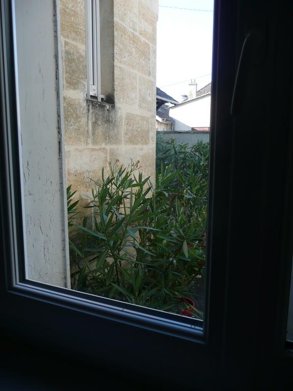 Maison De Vin Lägenhet Castillon-la-Bataille Exteriör bild
