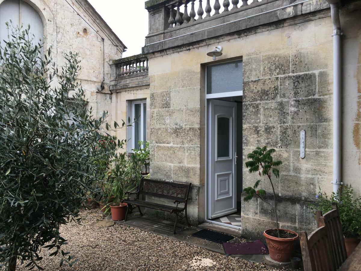 Maison De Vin Lägenhet Castillon-la-Bataille Exteriör bild